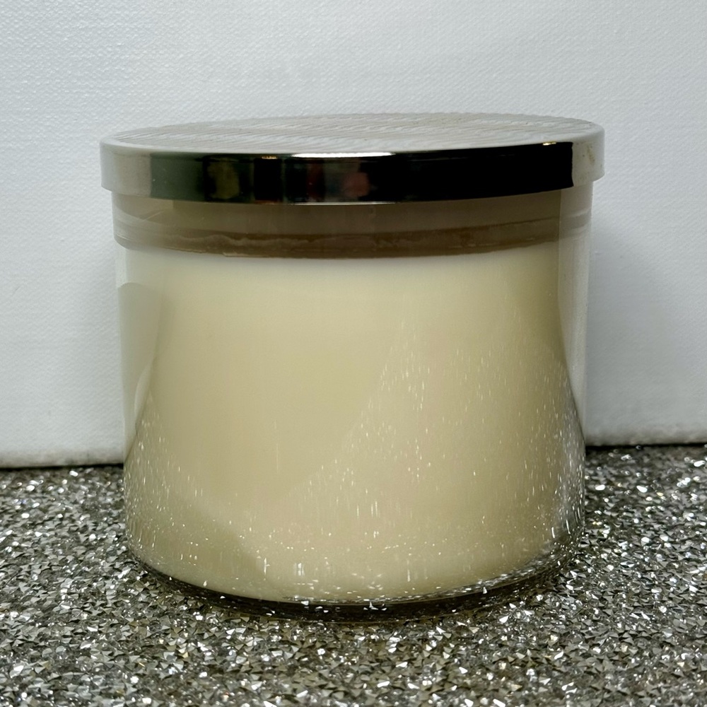 Bath and Body Works 3 Wick Candle Berry Waffle Cone Limited Edition NWT - Picture 3 of 6